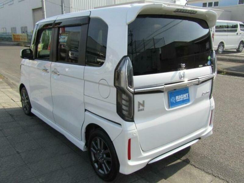 N BOX CUSTOM