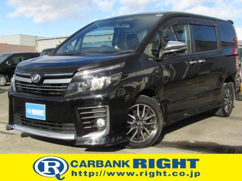 TOYOTA VOXY