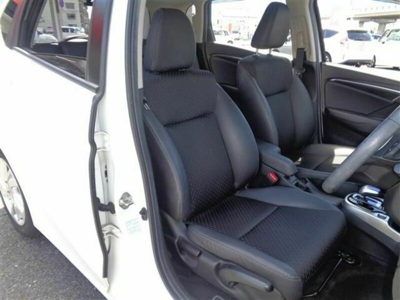 FIT HYBRID