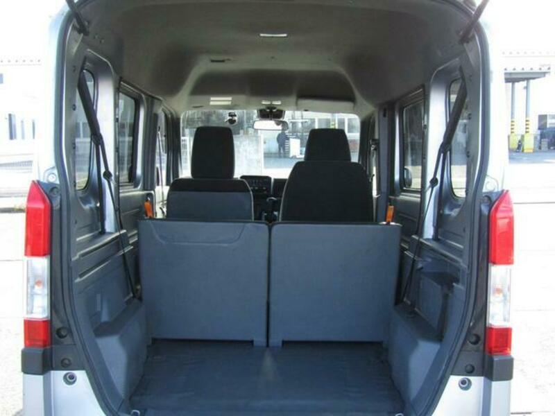 N-VAN