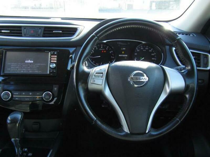 X-TRAIL