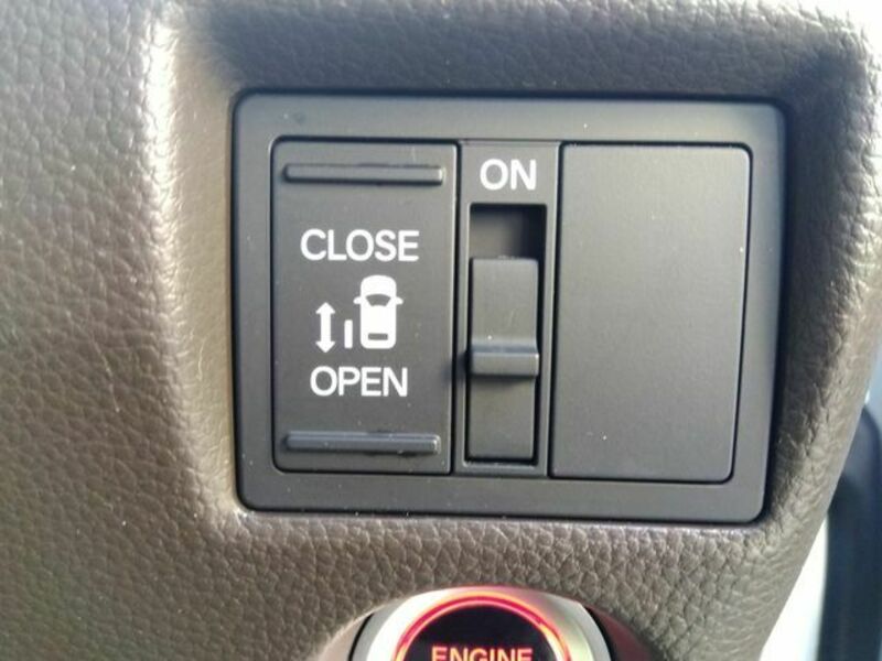 N BOX