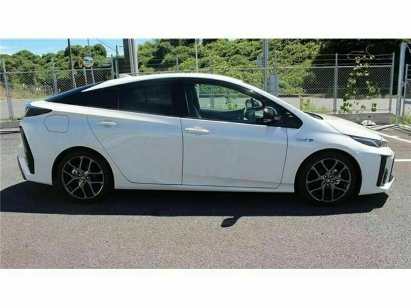 PRIUS PHV