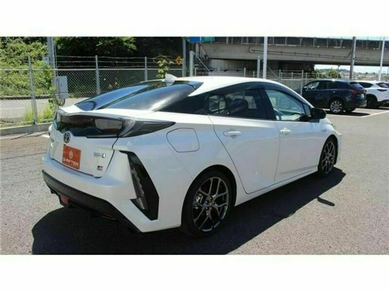 PRIUS PHV