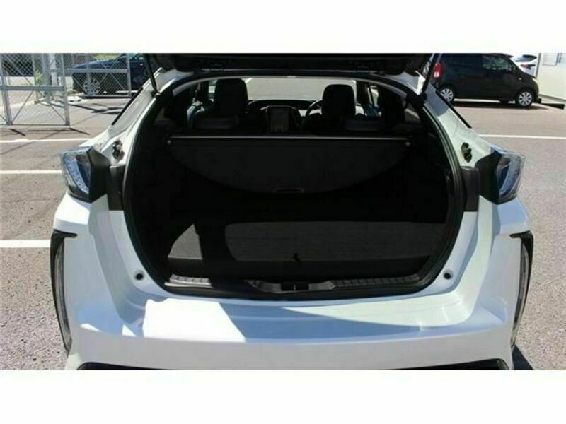 PRIUS PHV