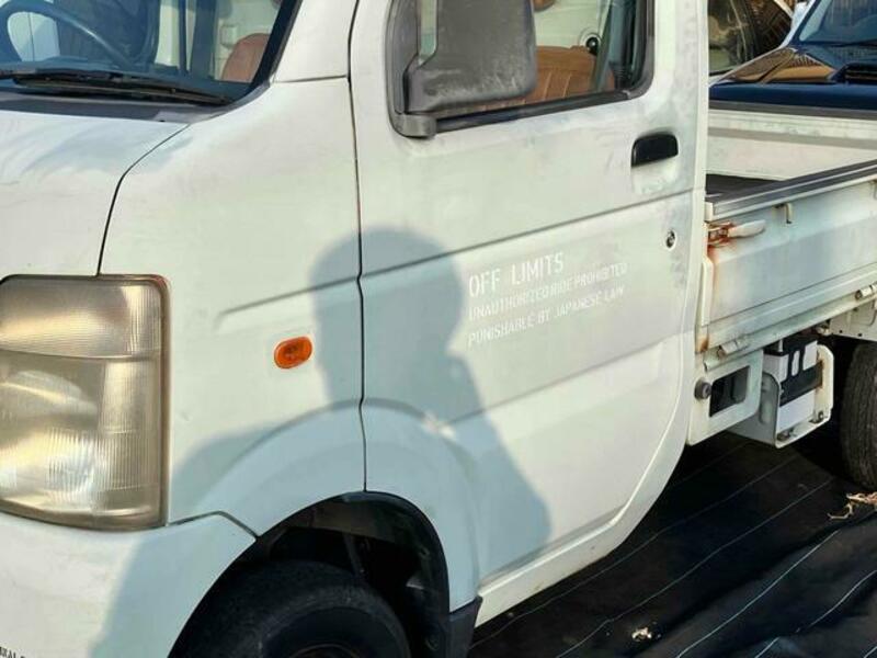CARRY TRUCK