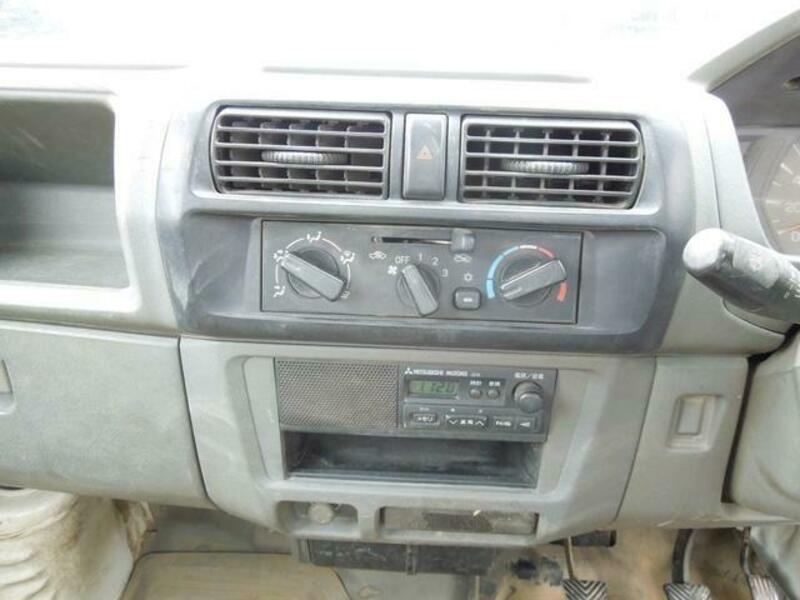 MINICAB TRUCK