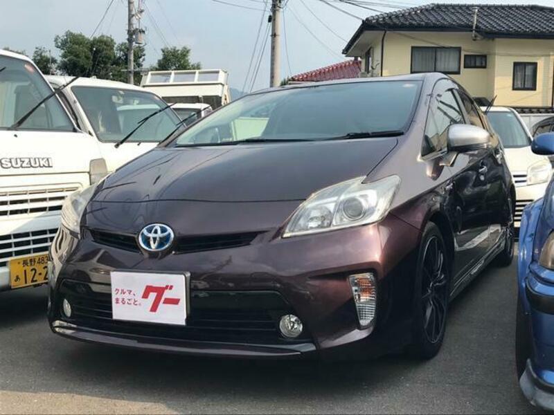 TOYOTA PRIUS