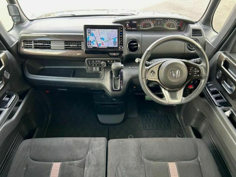 N BOX CUSTOM
