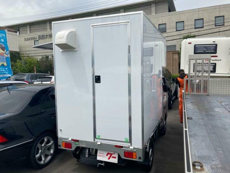 CARRY TRUCK