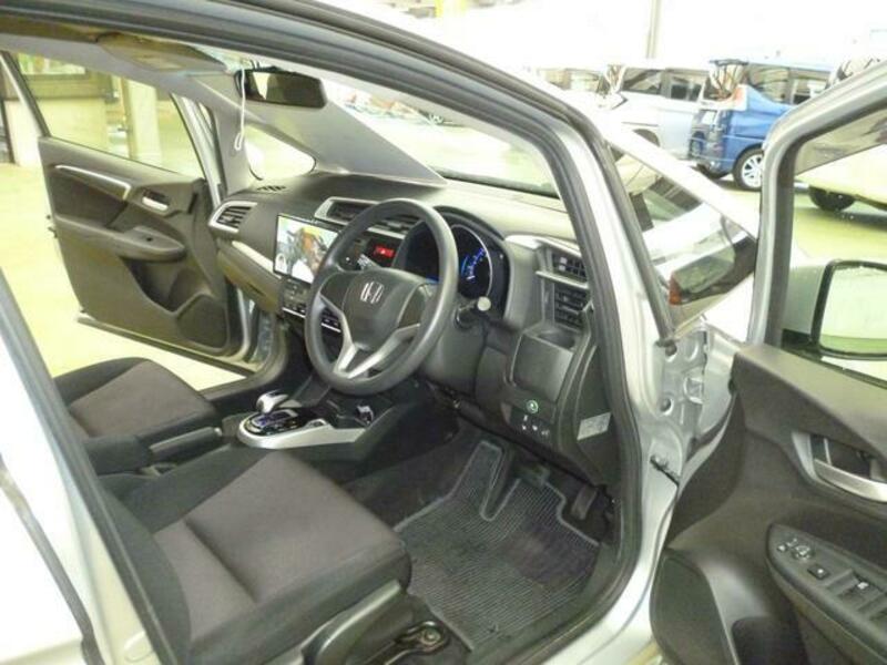 FIT HYBRID
