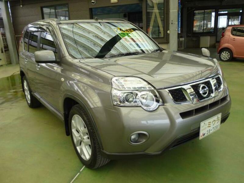 X-TRAIL