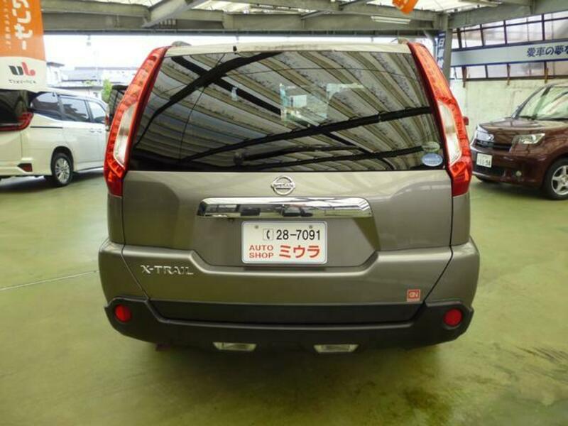 X-TRAIL