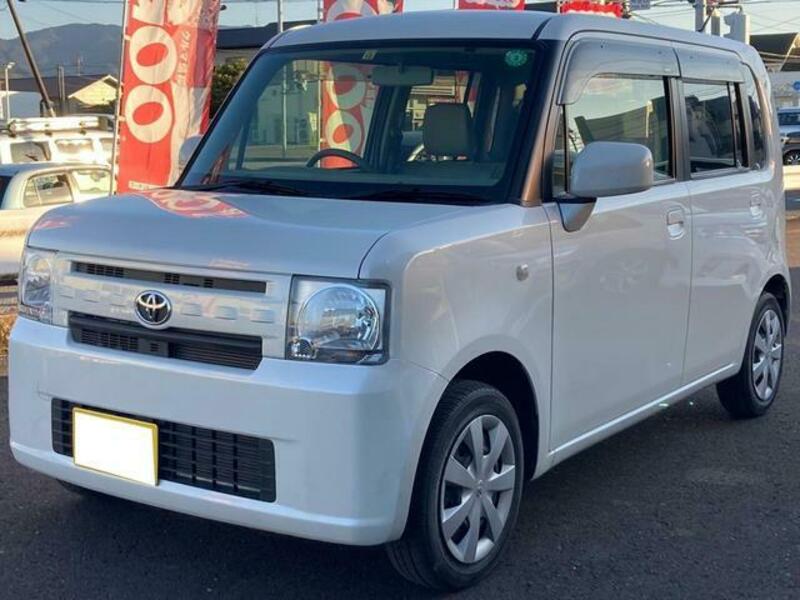 TOYOTA PIXIS SPACE