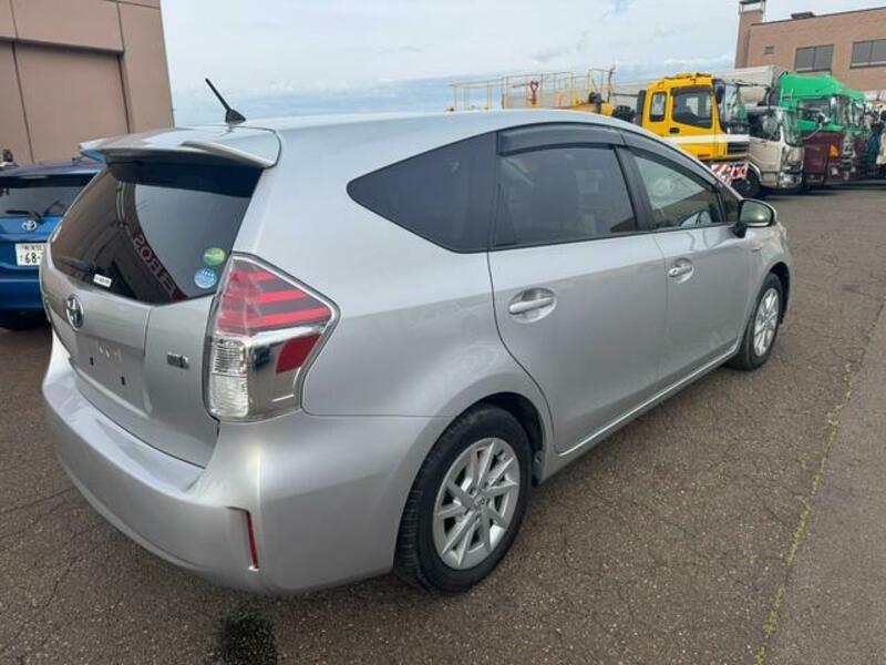 PRIUS ALPHA
