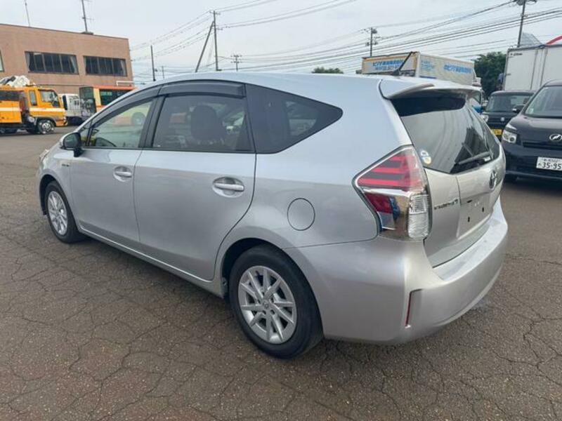 PRIUS ALPHA
