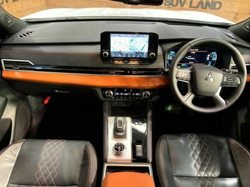 OUTLANDER PHEV