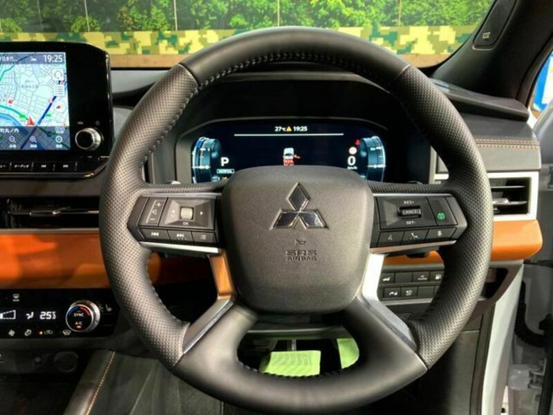 OUTLANDER PHEV