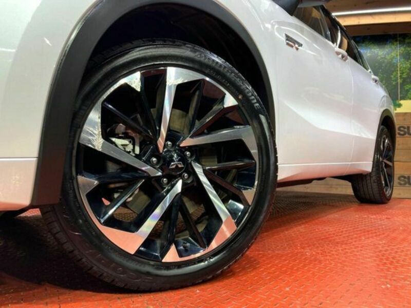 OUTLANDER PHEV