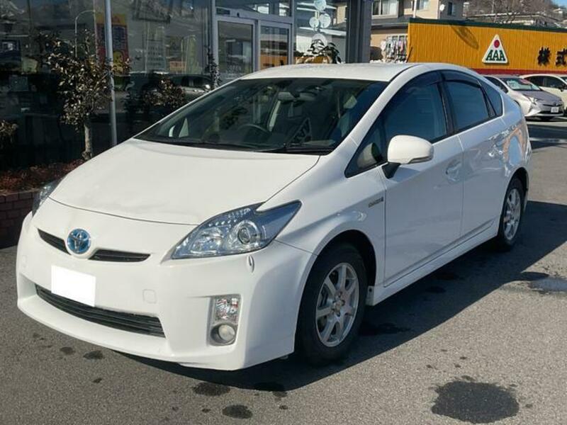 TOYOTA PRIUS