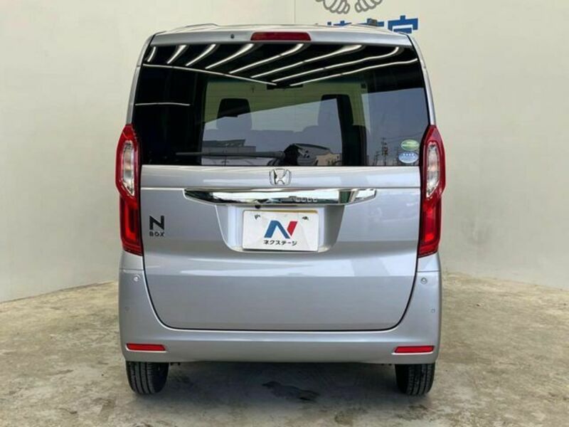 N BOX