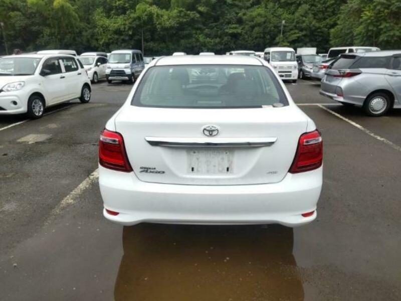 COROLLA AXIO