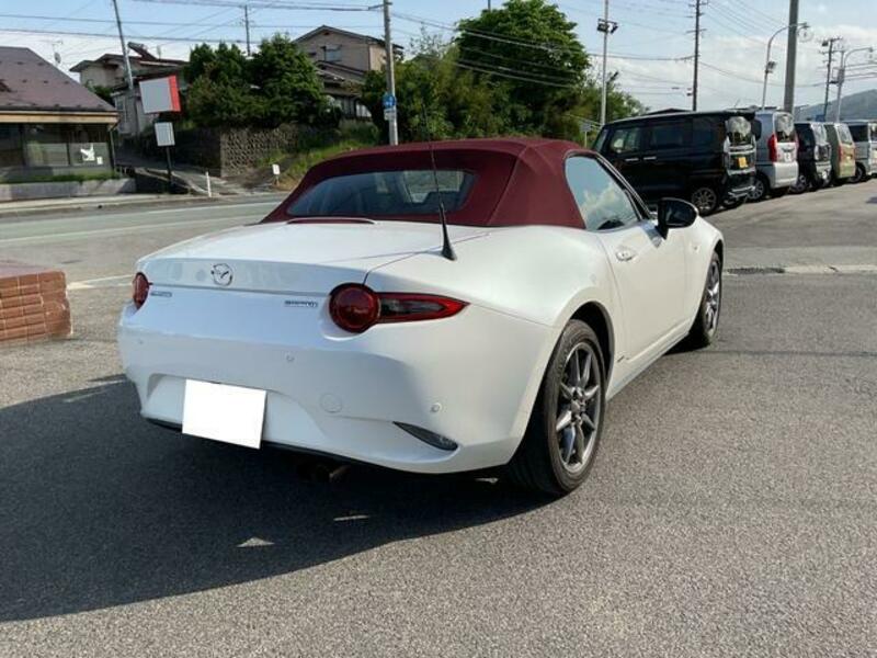 ROADSTER