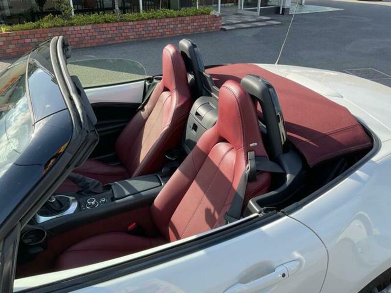 ROADSTER