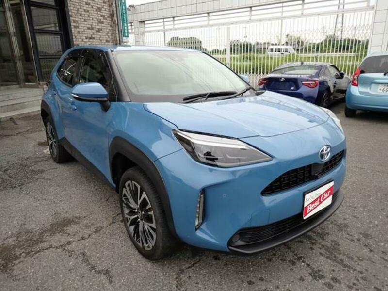 YARIS CROSS