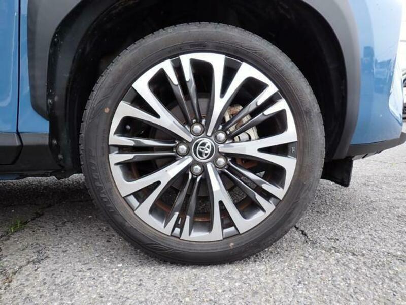 YARIS CROSS