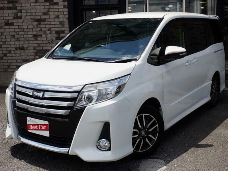 TOYOTA NOAH