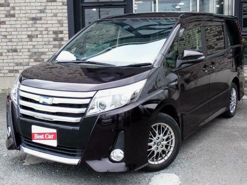 TOYOTA NOAH