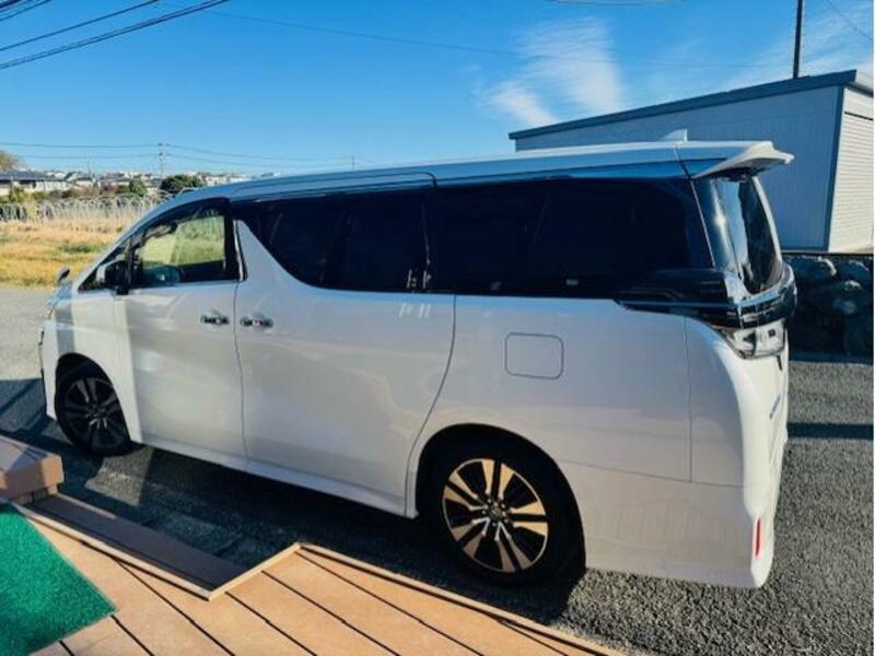 VELLFIRE