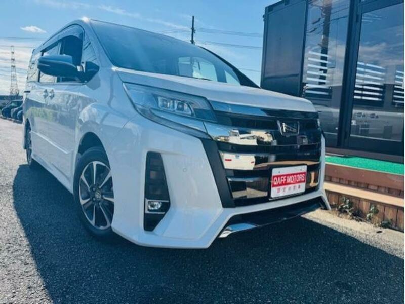 TOYOTA NOAH
