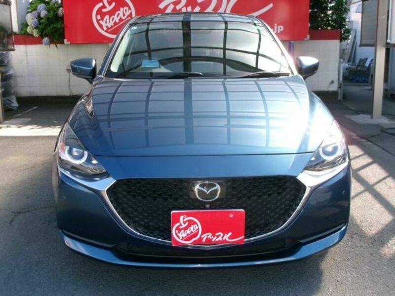 MAZDA2