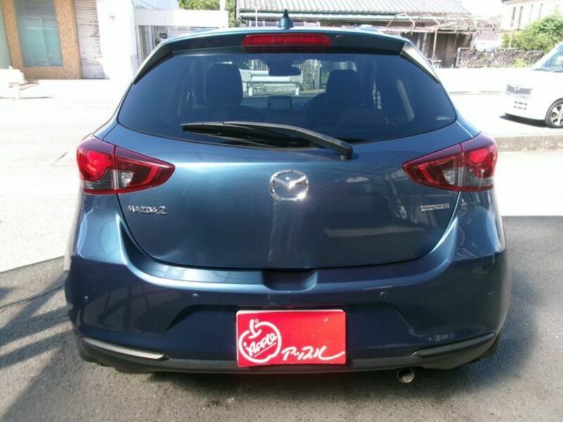 MAZDA2