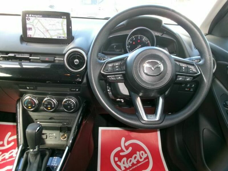 MAZDA2
