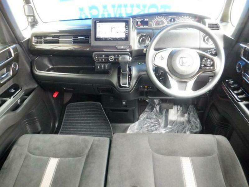 N BOX CUSTOM