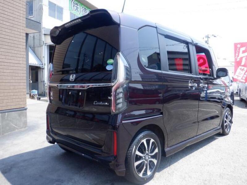 N BOX CUSTOM