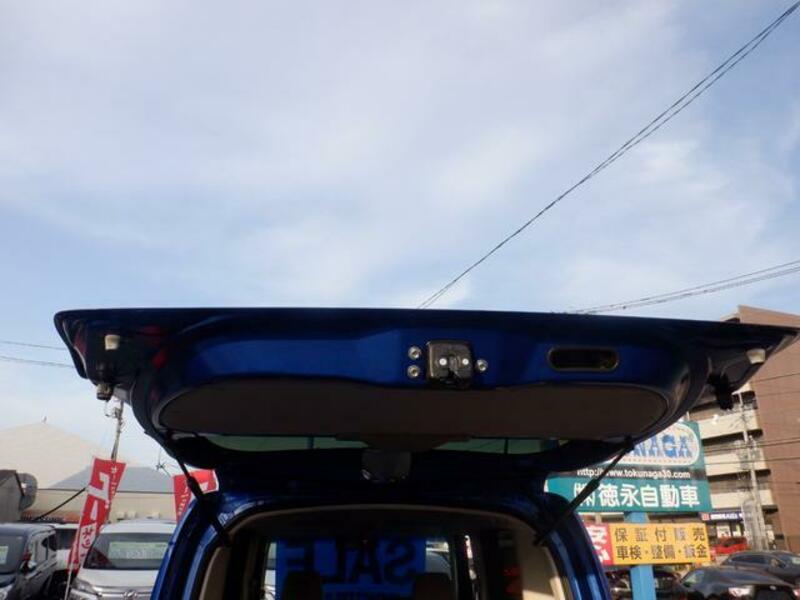 N BOX