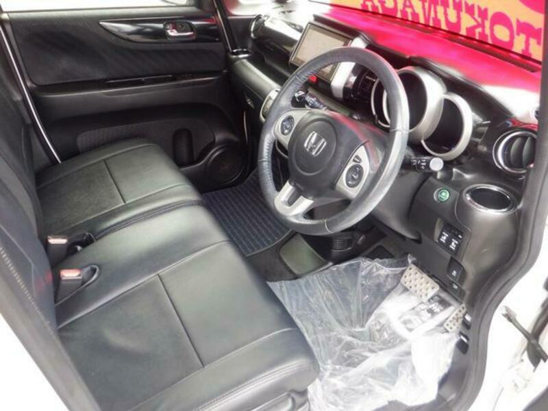 N BOX CUSTOM