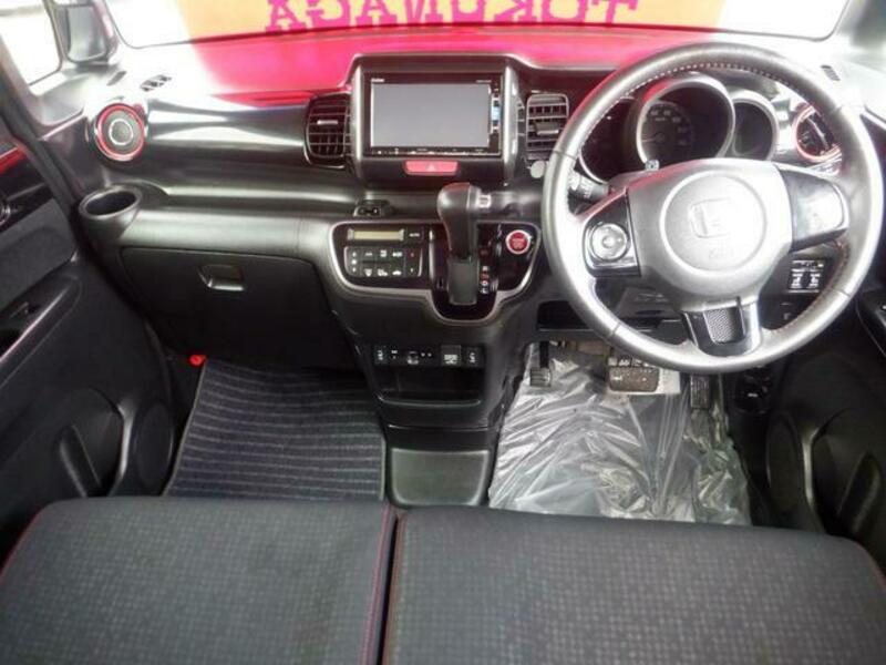 N BOX CUSTOM