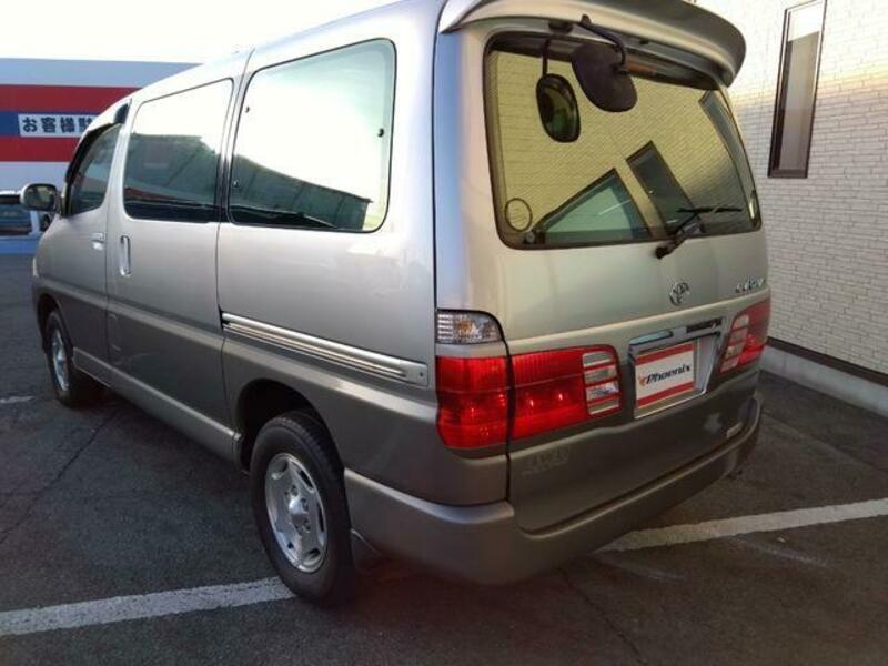 GRAND HIACE
