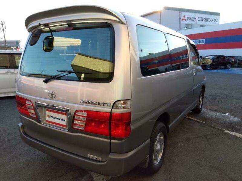 GRAND HIACE