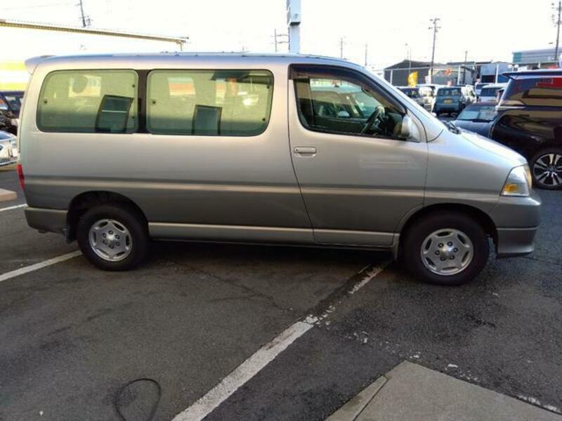 GRAND HIACE