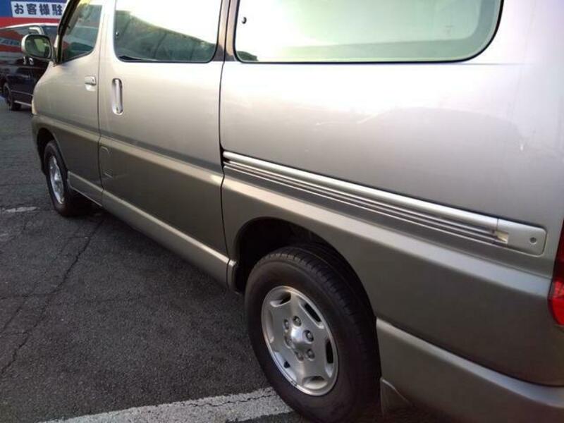 GRAND HIACE