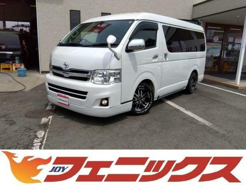 TOYOTA HIACE WAGON