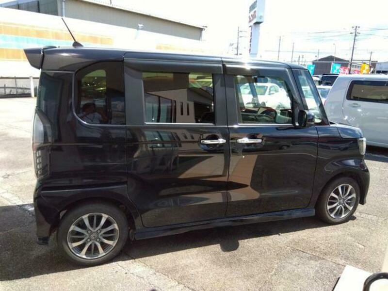 N BOX CUSTOM