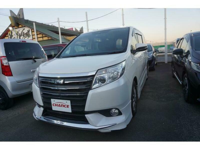 TOYOTA NOAH