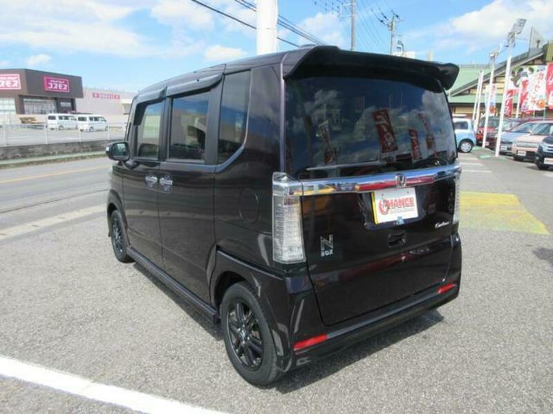N BOX CUSTOM